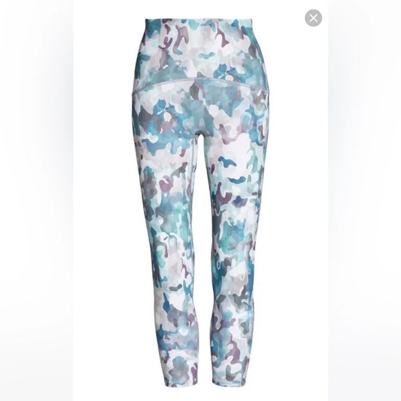 SPANX Camo Booty Boost Active Printed 7/8 Leggings Size Large NWT - Picture 7 of 11